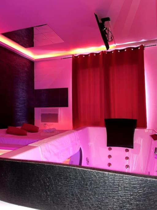 Apartmán Jeu De Regards - Jacuzzi/Balneo Courcouronnes Exteriér fotografie